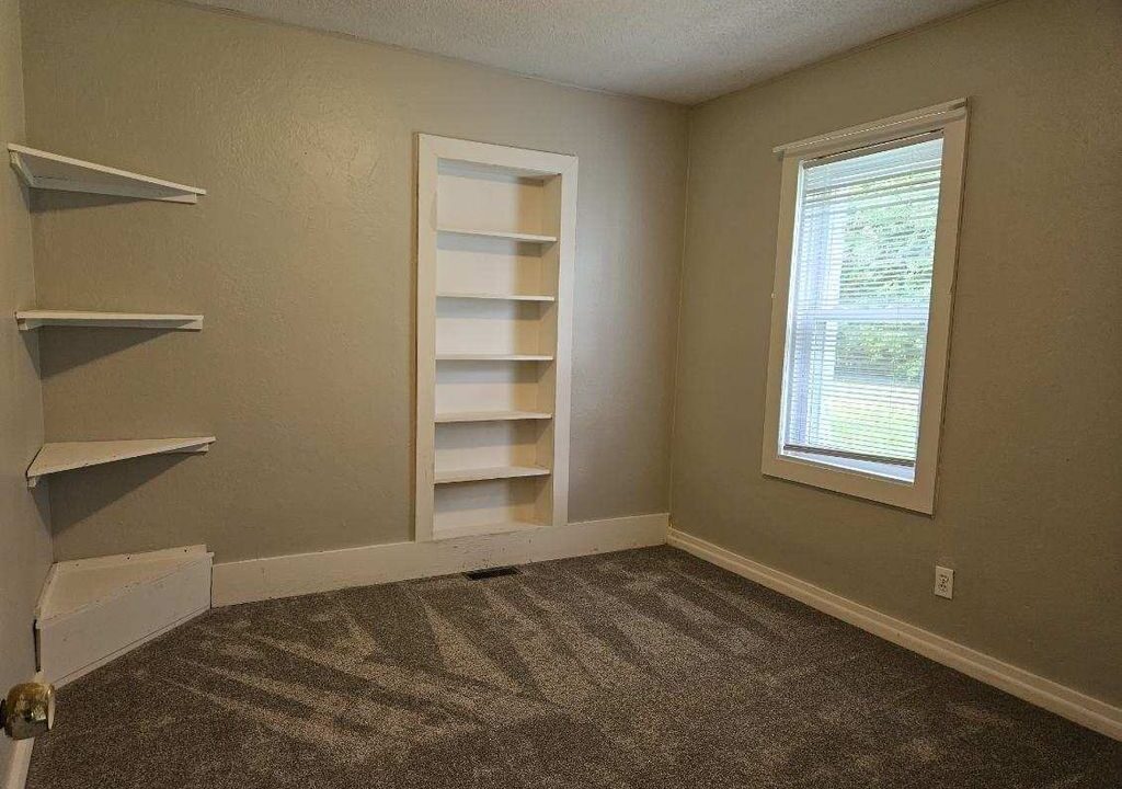 2610 E 8th Street-Anderson-IN 46012-6